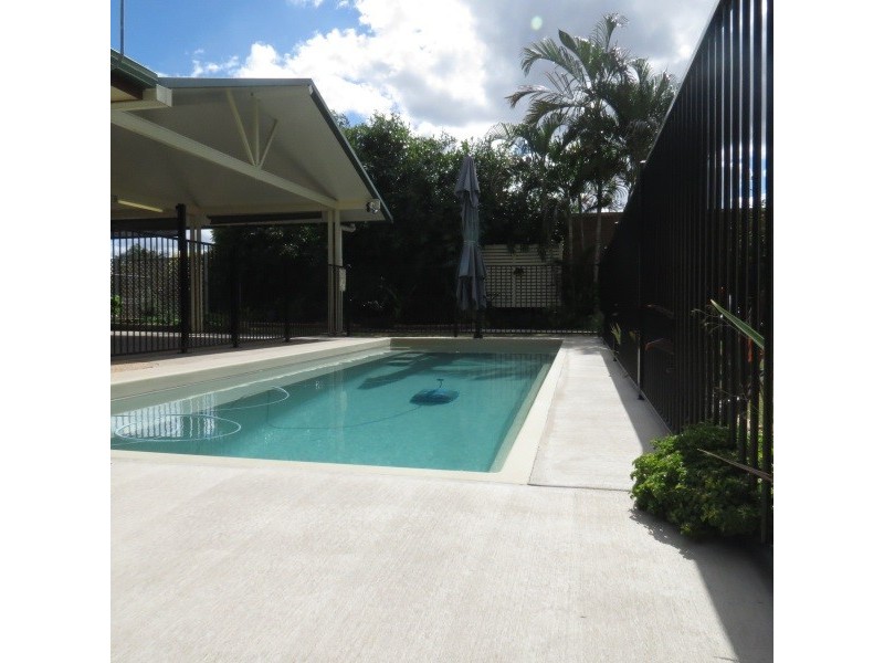 10 Kidd Street, Emerald QLD 4720