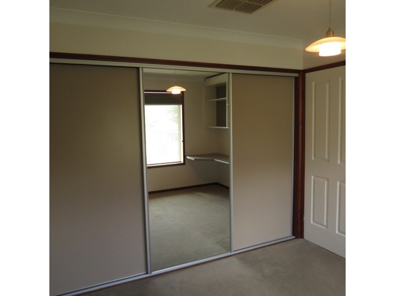 10 Kidd Street, Emerald QLD 4720