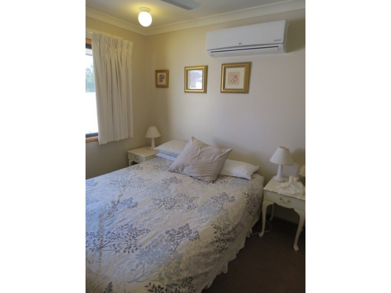 2 Coombs Court, Emerald QLD 4720