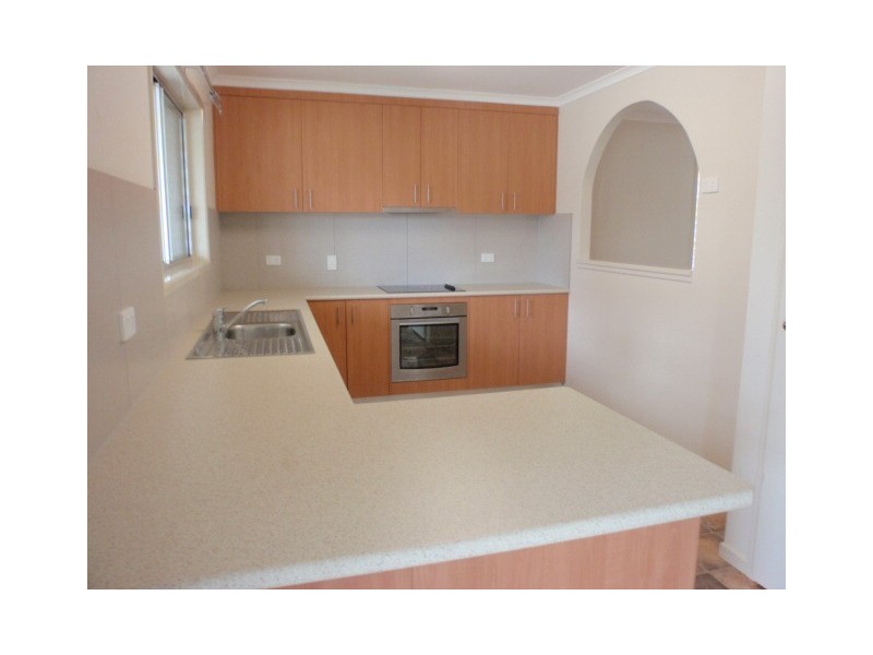 1 Wilby Place, Emerald QLD 4720
