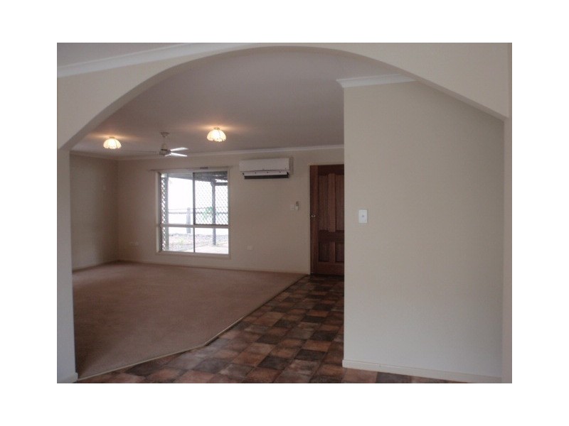 1 Wilby Place, Emerald QLD 4720
