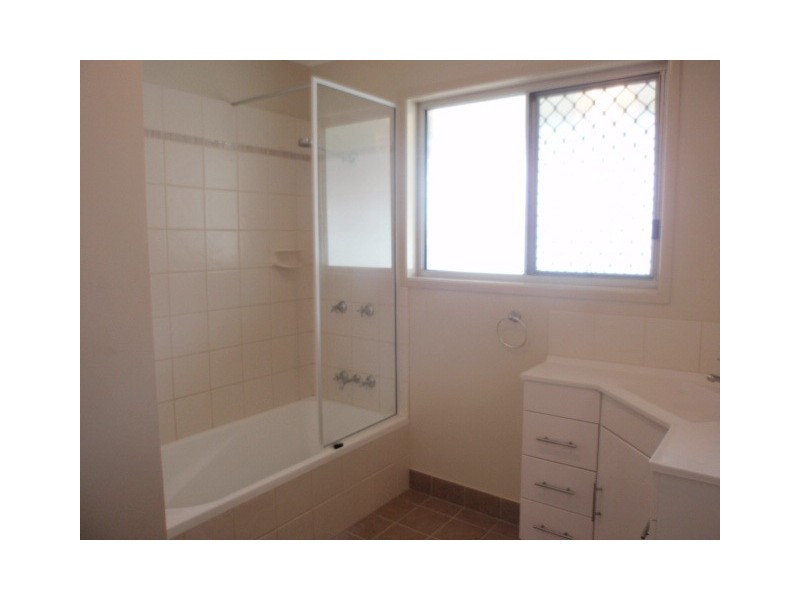 1 Wilby Place, Emerald QLD 4720