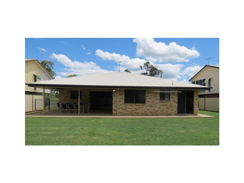 39 Park Avenue, Emerald QLD 4720