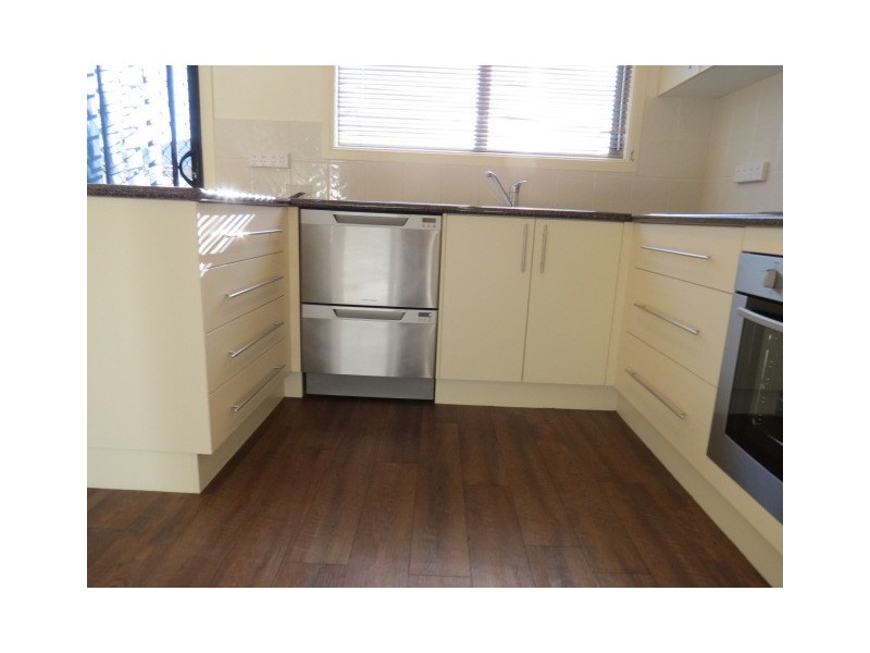 1/8 Pressler Road, Emerald QLD 4720