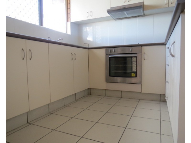 2/66 Esmond Street, Emerald QLD 4720