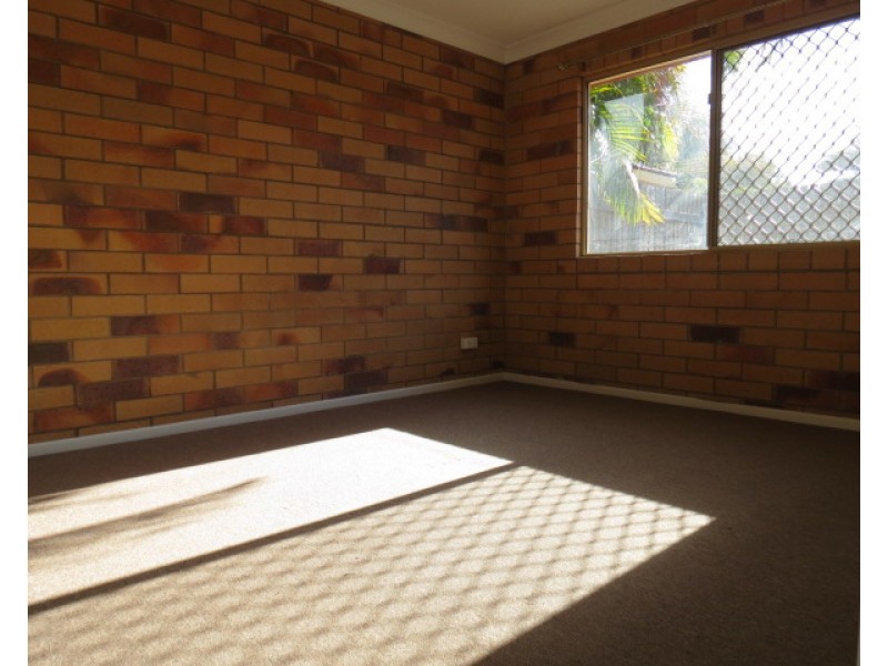 2/66 Esmond Street, Emerald QLD 4720