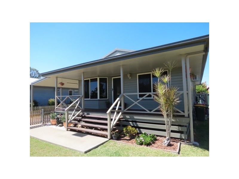 2/87 Roberts Street, Emerald QLD 4720