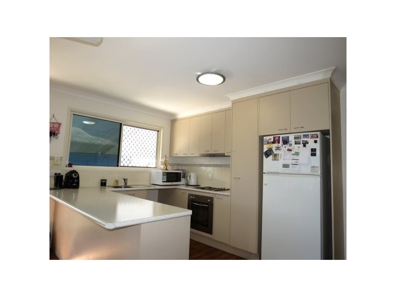 2/87 Roberts Street, Emerald QLD 4720