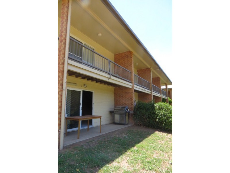 4/145 Egerton Street, Emerald QLD 4720