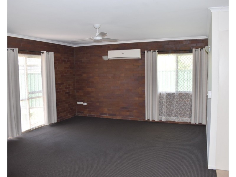 34 Dawn Crescent, Emerald QLD 4720