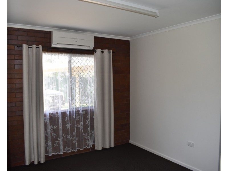 34 Dawn Crescent, Emerald QLD 4720