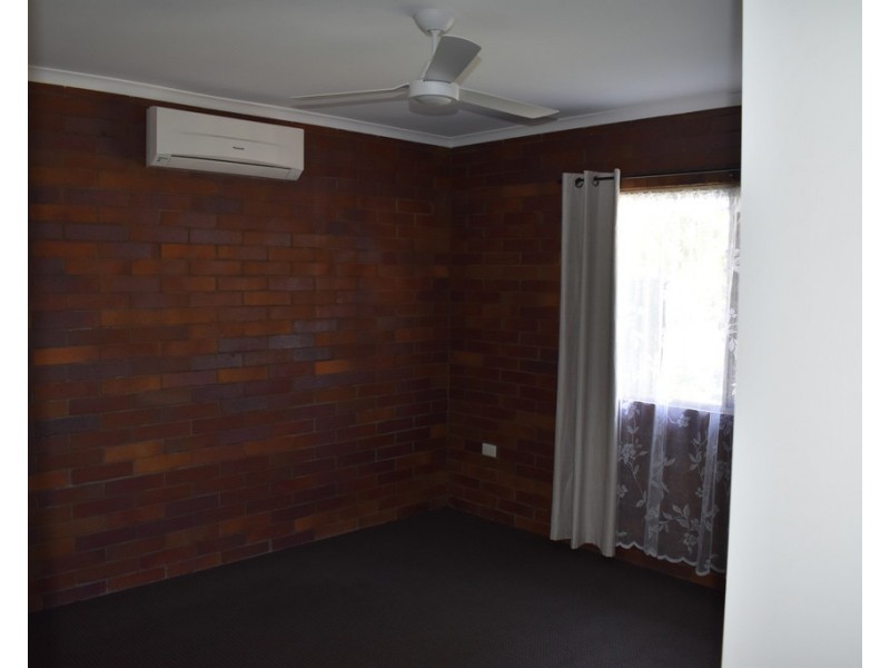 34 Dawn Crescent, Emerald QLD 4720