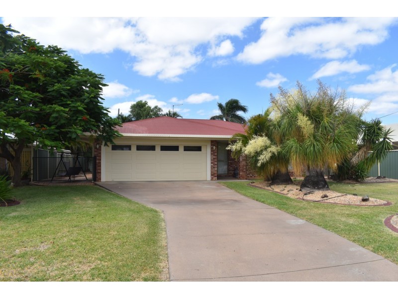 2 Cowan Crescent, Emerald QLD 4720