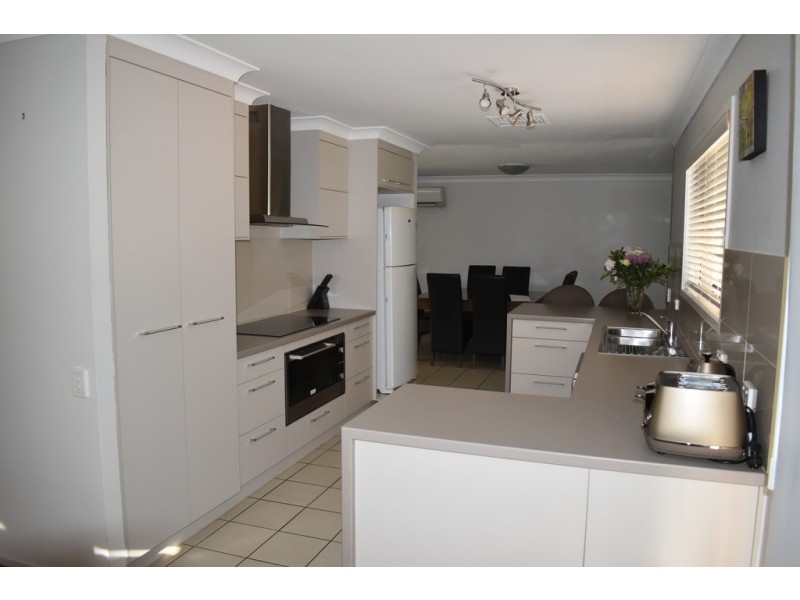 2 Cowan Crescent, Emerald QLD 4720