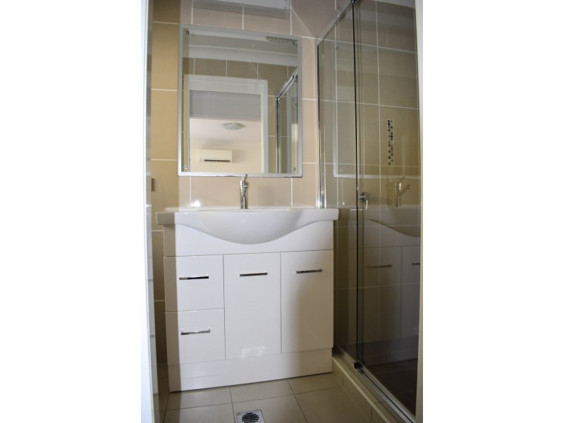 2 Cowan Crescent, Emerald QLD 4720