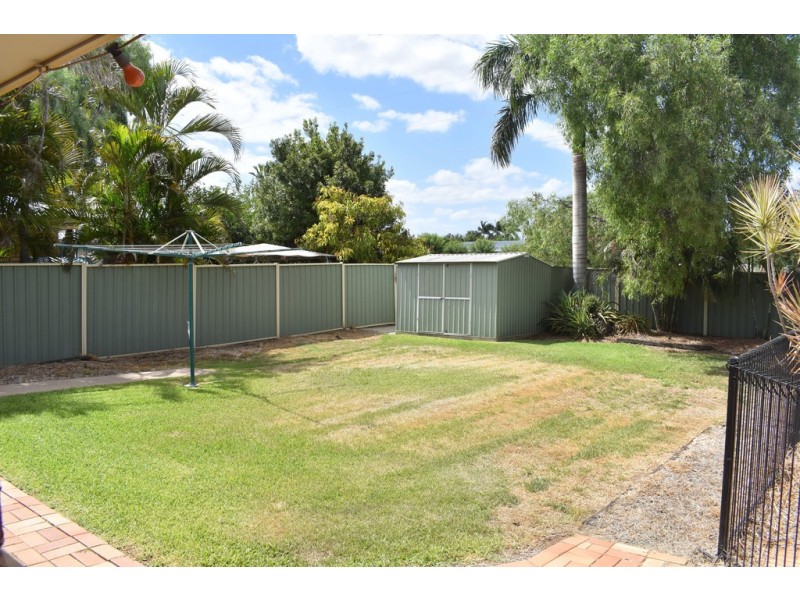 2 Cowan Crescent, Emerald QLD 4720