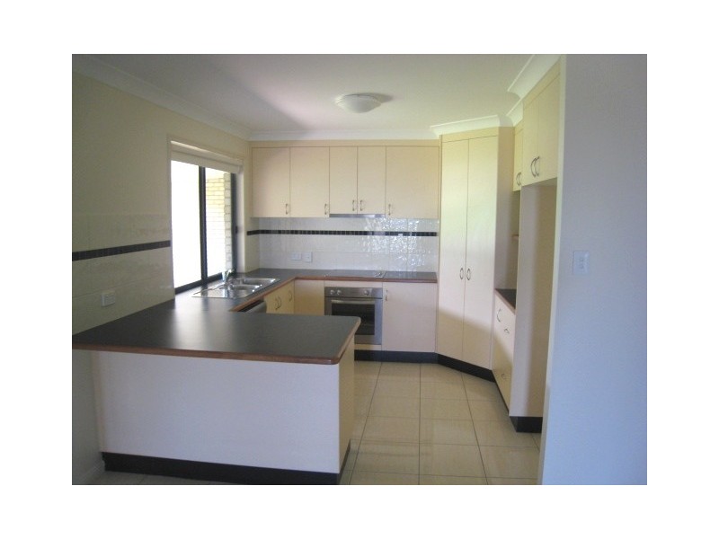 16 Saville Street, Emerald QLD 4720