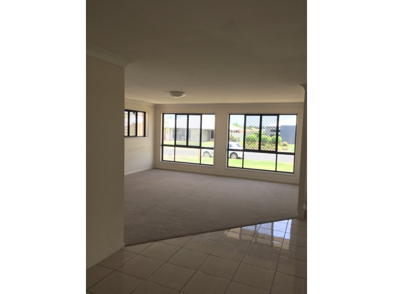 16 Saville Street, Emerald QLD 4720