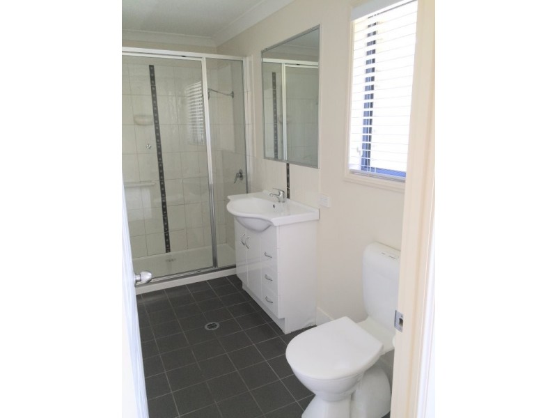 16 Saville Street, Emerald QLD 4720