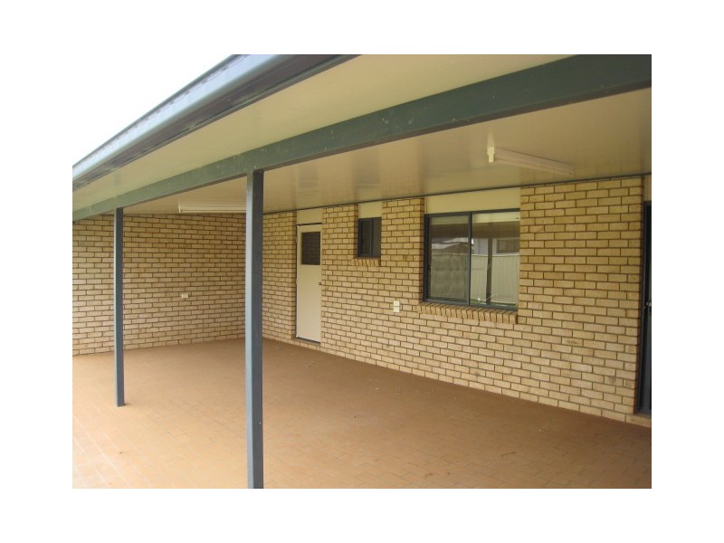 16 Saville Street, Emerald QLD 4720