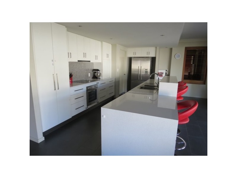 11 MORGAN PLACE, Emerald QLD 4720