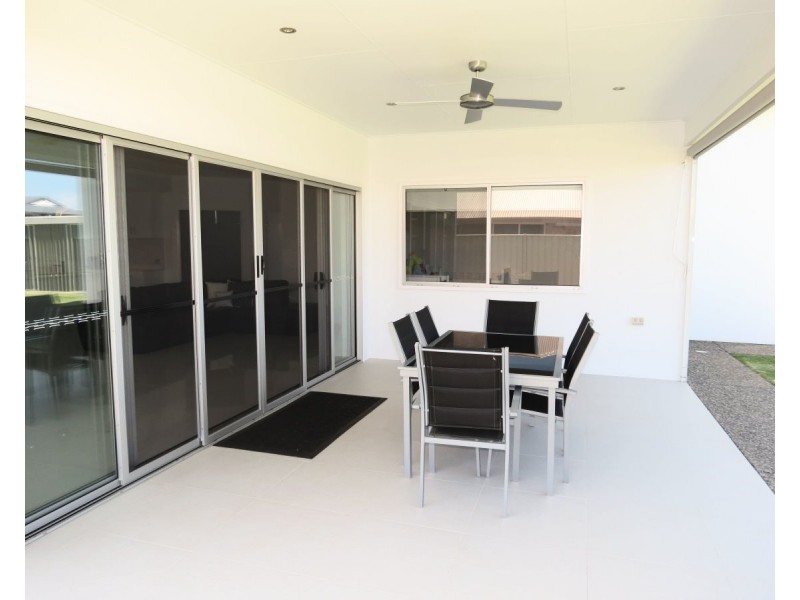 8 Sandown Street, Emerald QLD 4720