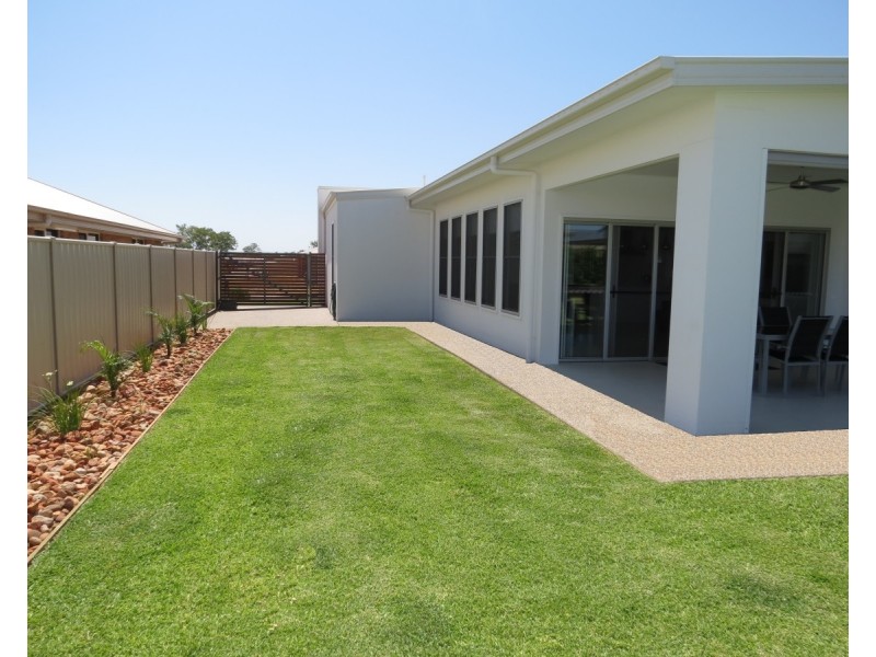 8 Sandown Street, Emerald QLD 4720