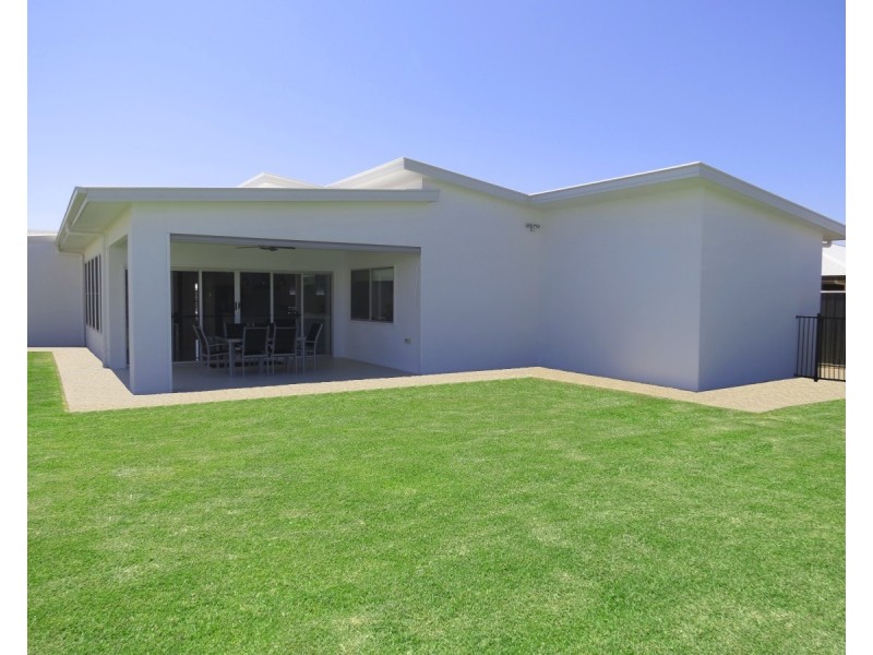 8 Sandown Street, Emerald QLD 4720