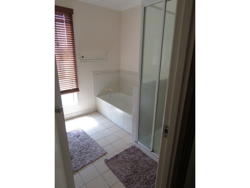 1/52 Borilla Street, Emerald QLD 4720