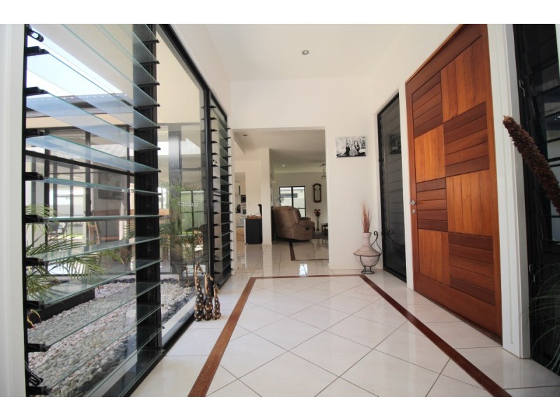 19 Saville Street, Emerald QLD 4720