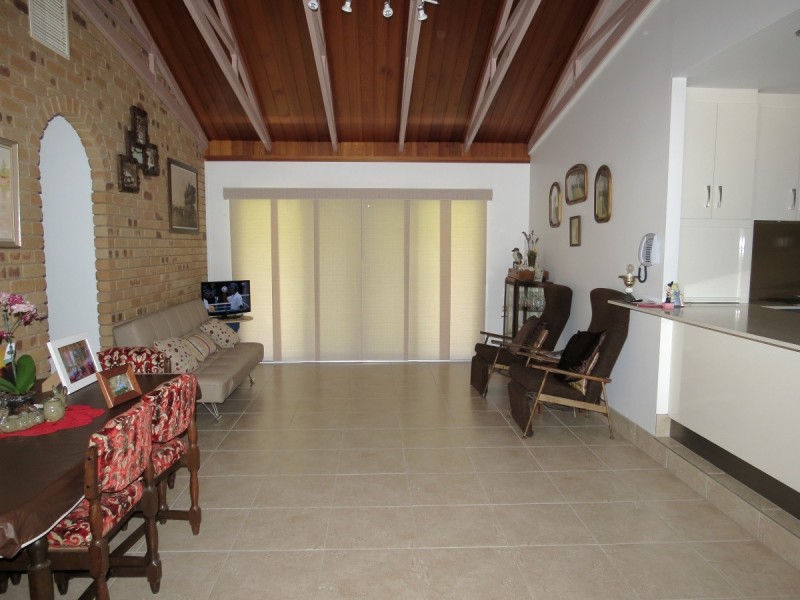 37 Slack Drive, Emerald QLD 4720