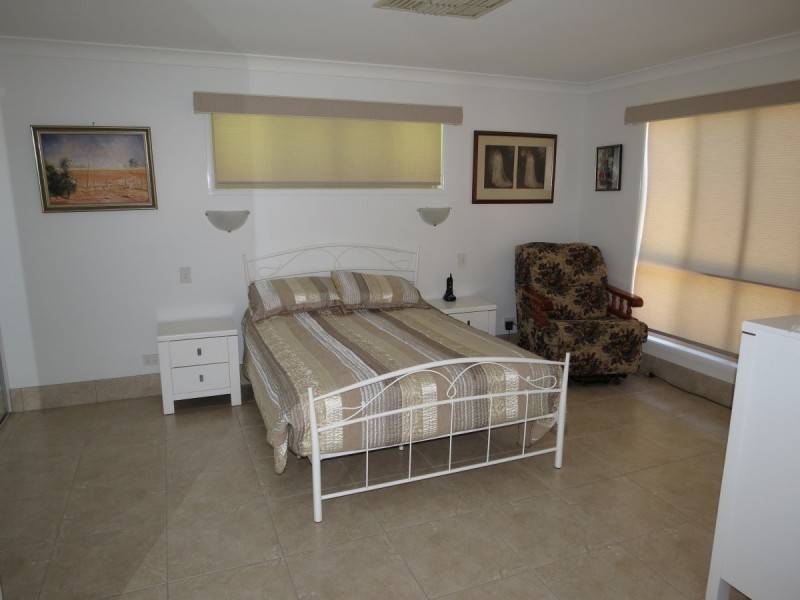 37 Slack Drive, Emerald QLD 4720