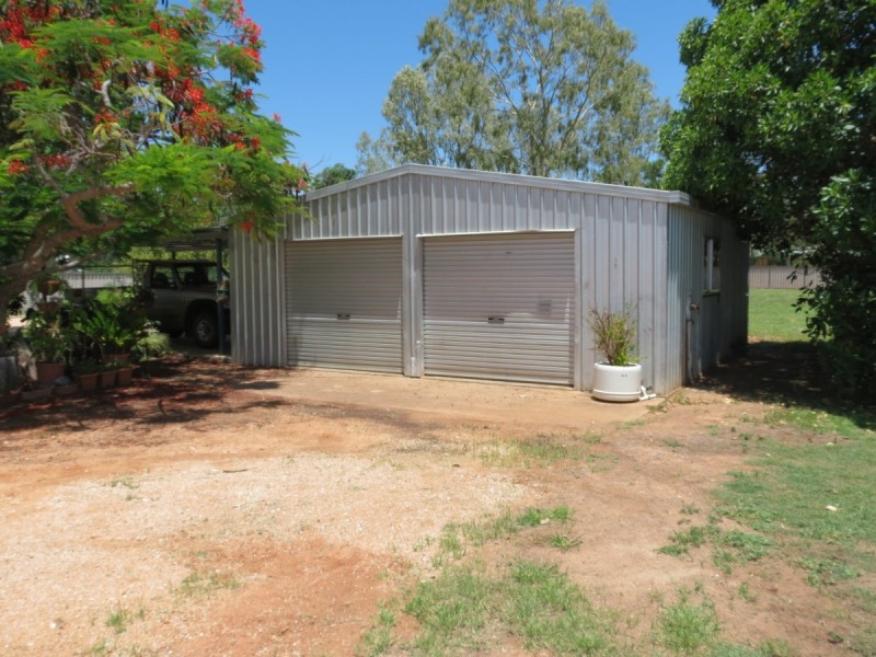 37 Slack Drive, Emerald QLD 4720