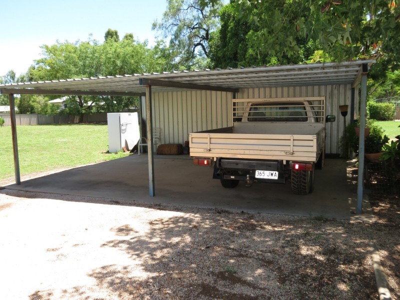 37 Slack Drive, Emerald QLD 4720