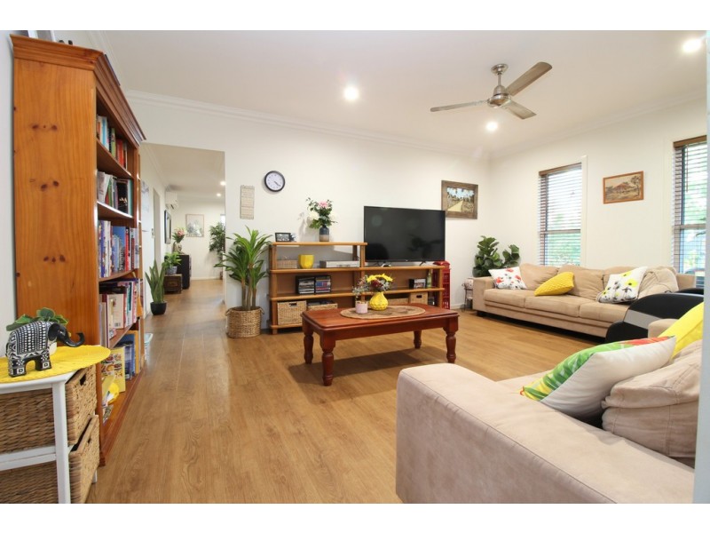 1 Longford Street, Emerald QLD 4720