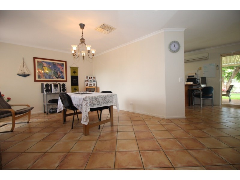 70 Crinum Crescent, Emerald QLD 4720