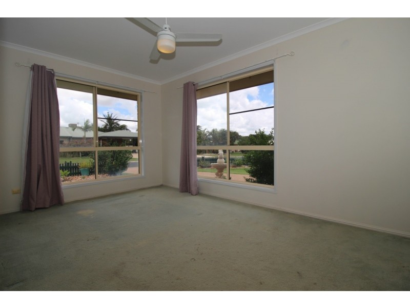 70 Crinum Crescent, Emerald QLD 4720