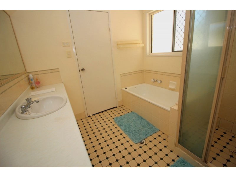 72 Gray Street, Emerald QLD 4720