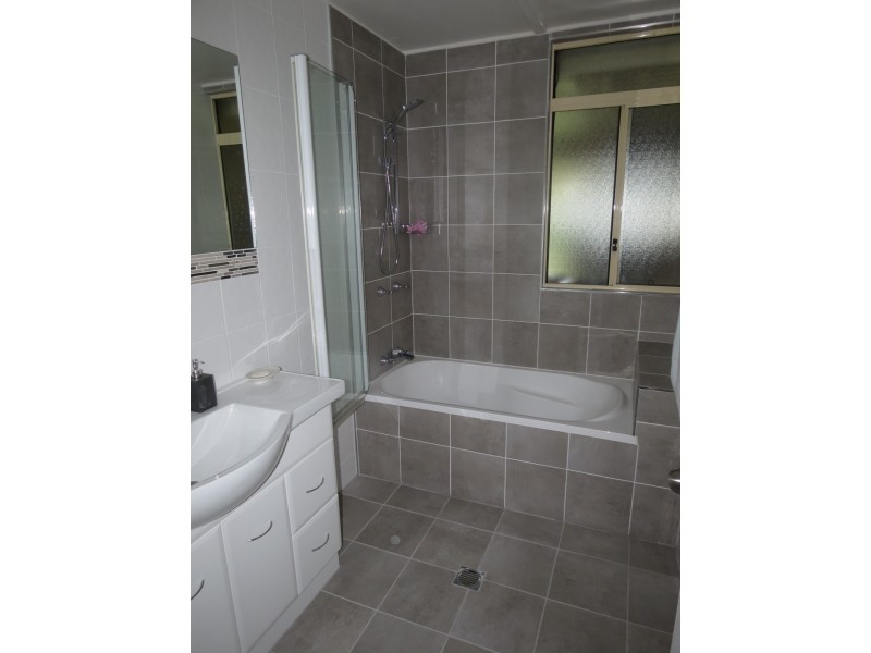 1 Akubra Drive, Emerald QLD 4720