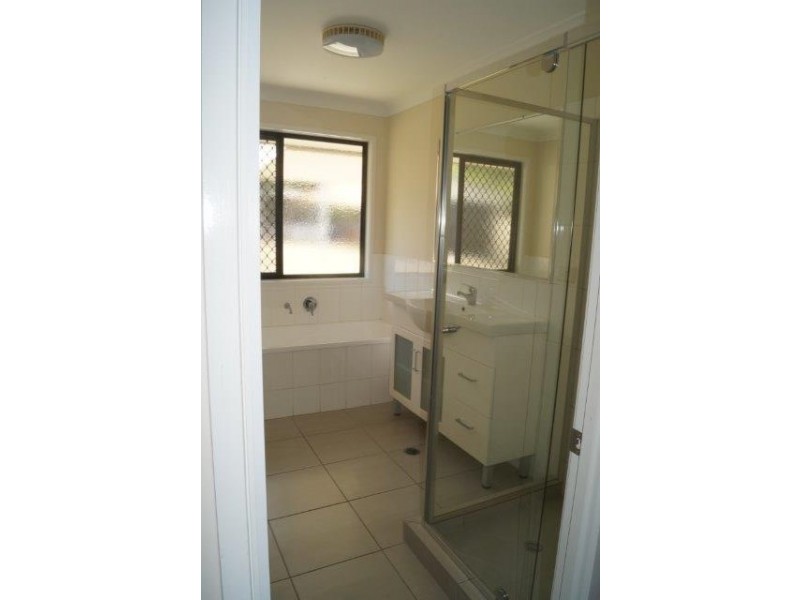 43 Newman Dr, Emerald QLD 4720