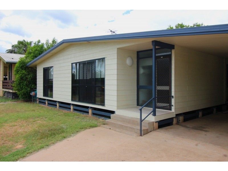 111 Harris Street, Emerald QLD 4720