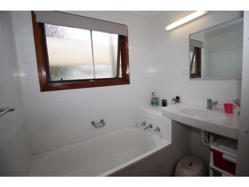 111 Harris Street, Emerald QLD 4720