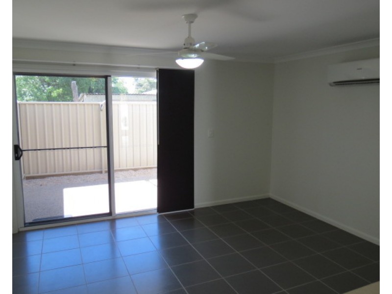 4/18 Theresa Street, Emerald QLD 4720