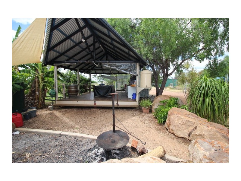 4 Kettle Street, Capella QLD 4723