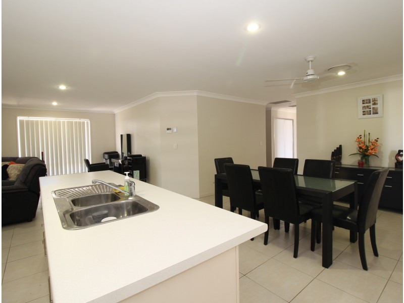 12 Ivers Place, Emerald QLD 4720