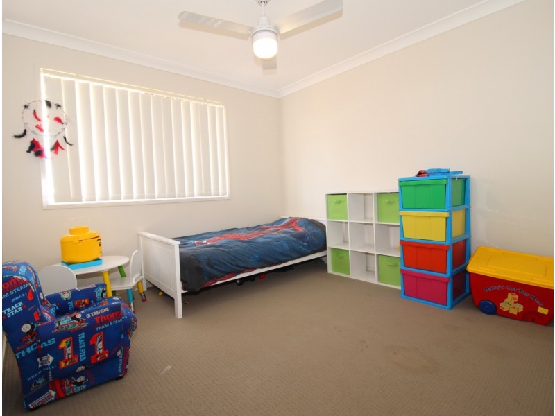 12 Ivers Place, Emerald QLD 4720