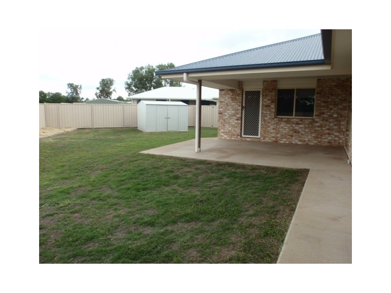8 Berthun Street, Emerald QLD 4720