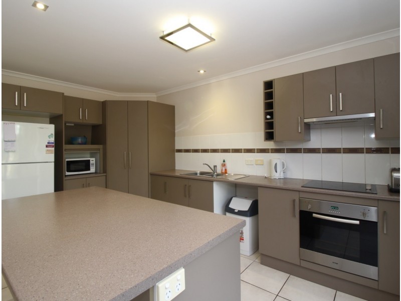 Unit 1/2 Guy Street, Emerald QLD 4720