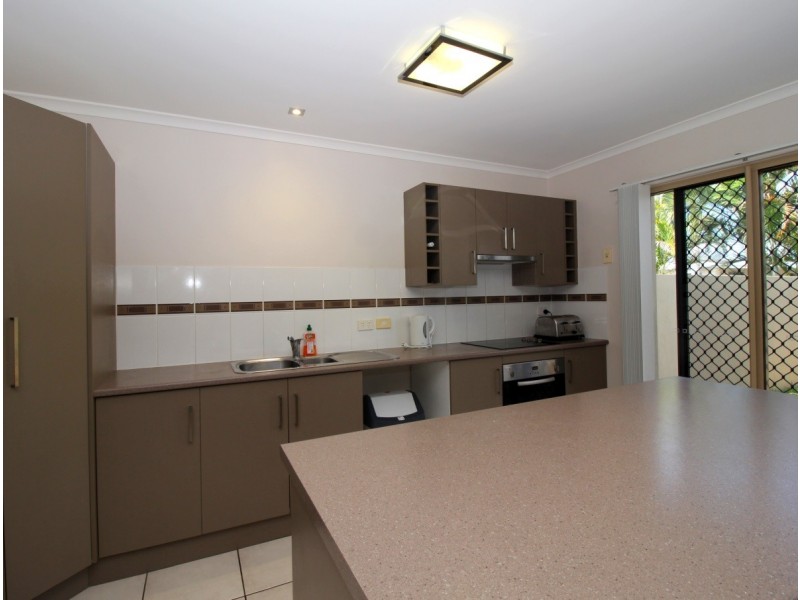 Unit 1/2 Guy Street, Emerald QLD 4720