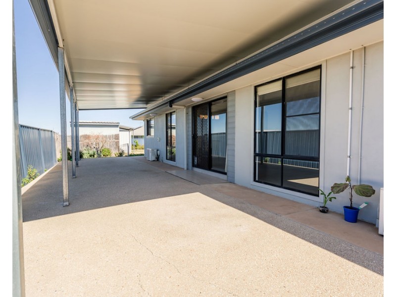 57 Mayfair Drive, Emerald QLD 4720